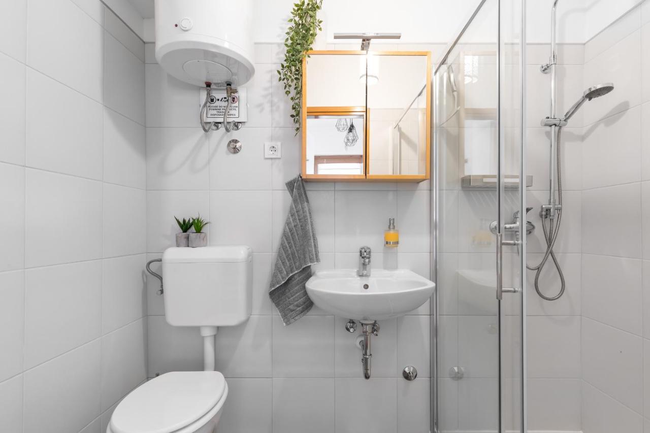 Waterview Apartments W Pool Mimice Zewnętrze zdjęcie